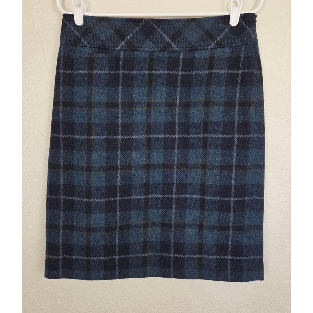 LL Bean Women's Wool Blend Navy Blue Plaid Pencil Skirt Size 8 Academia